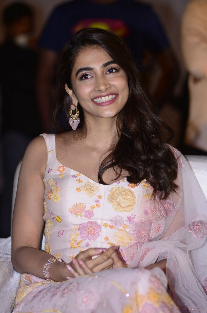 Actress Pooja Hegde Pictures